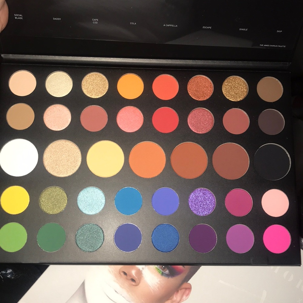 Morphe x James Charles Eyeshadow pallete
